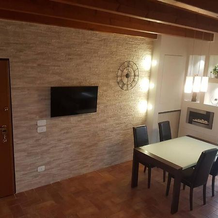 Copelia - Pool And Elegance Apartment Paratico Bagian luar foto